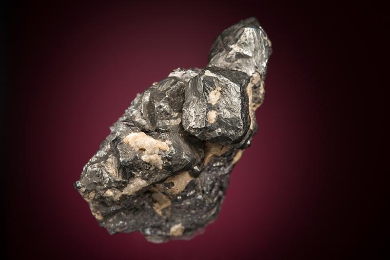 ACANTHITE on PYRARGYRITE